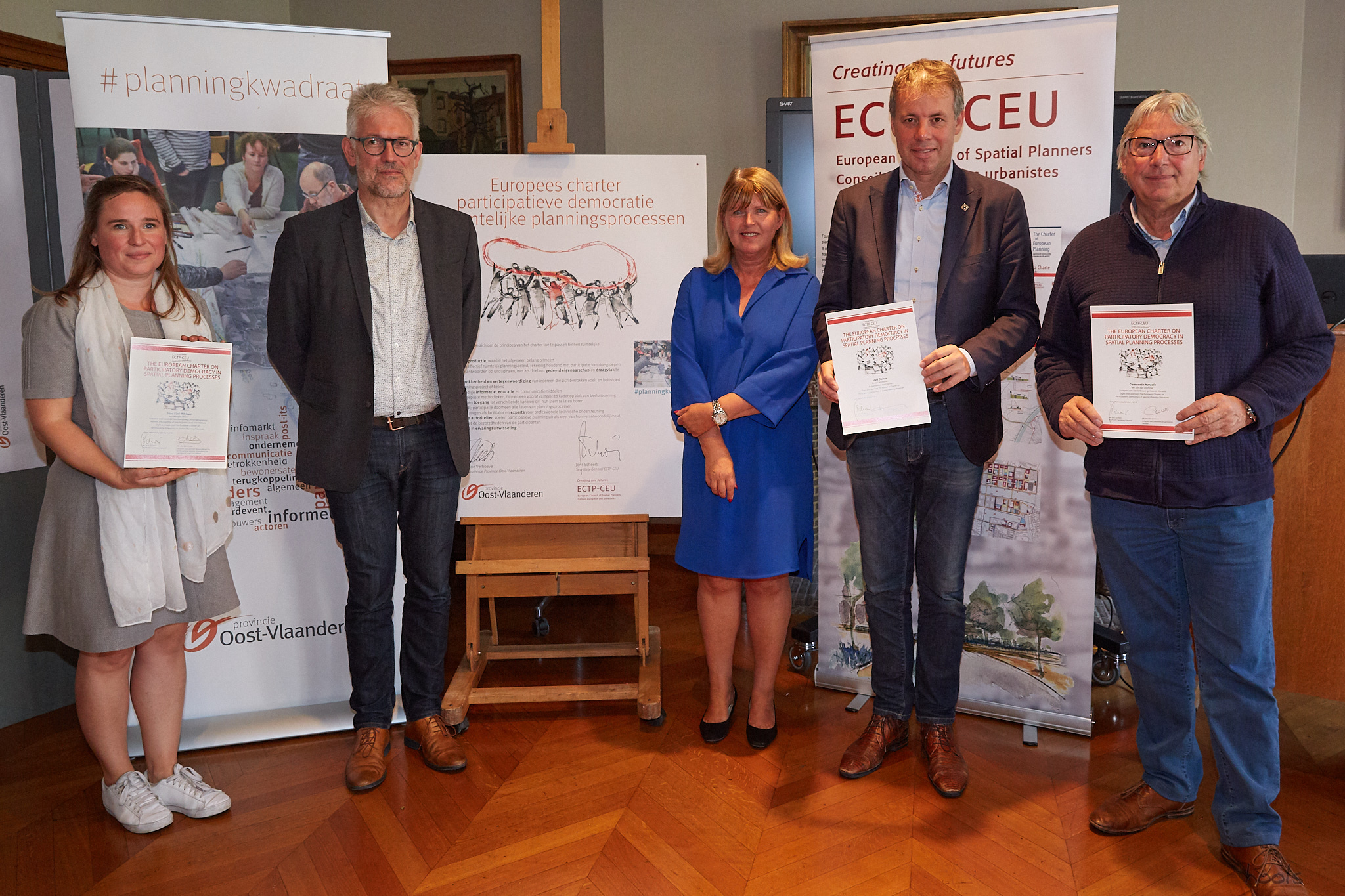 deinze-sint-niklaas-and-herzele-sign-the-european-charter-on-participatory-democracy